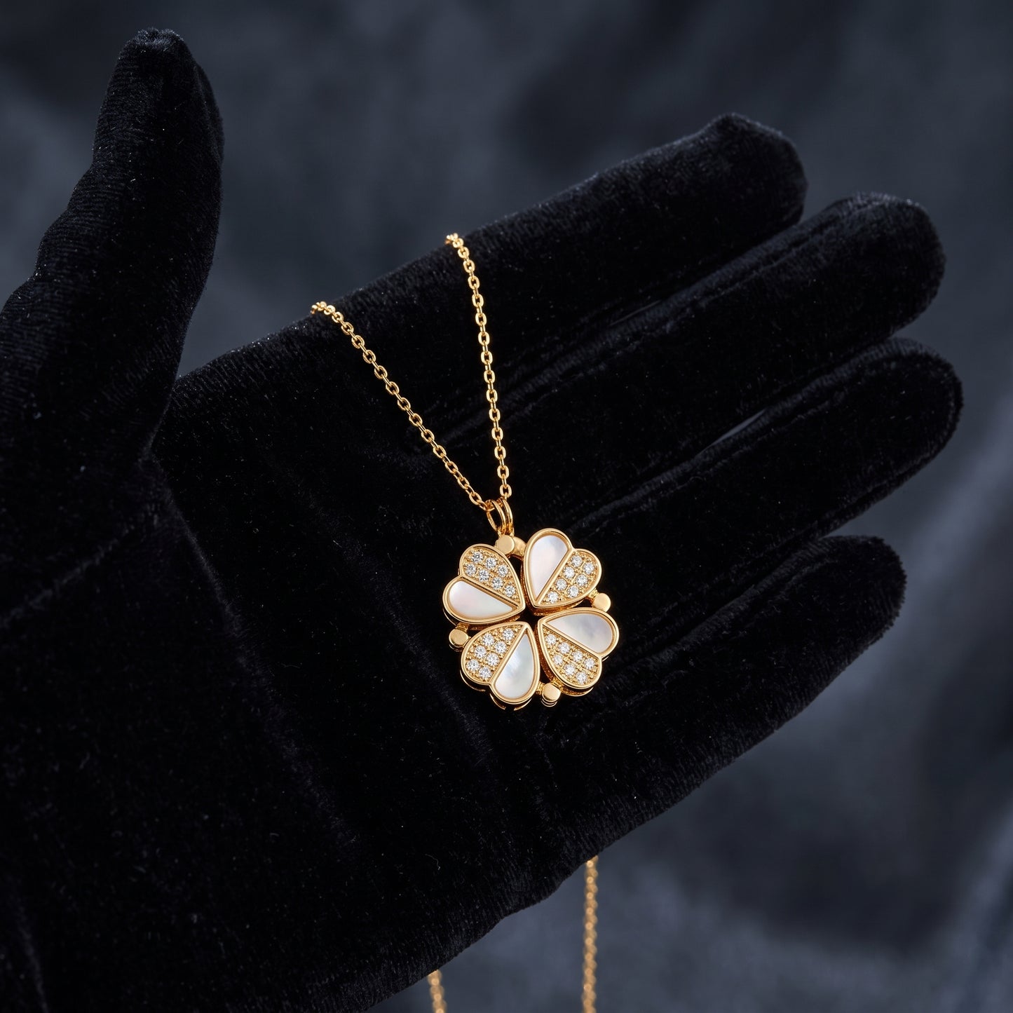 Luxury Four Leaf Clover Pendant Necklace