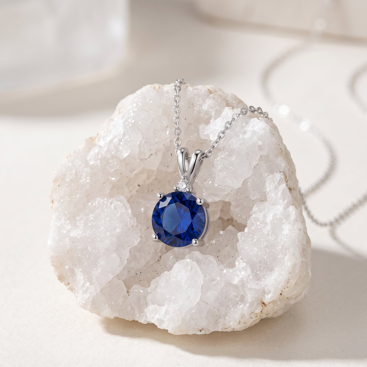 Women's Stylish and Elegant Necklace